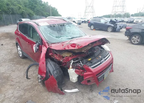 2015 Ford Escape Titanium z USA, uszkodzony, nr VIN 1FMCU9J92FUB15909